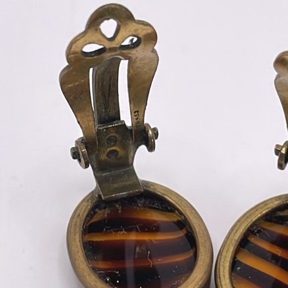 Vintage Lucite and Gold Tone Animal Stripe Clip-on Earrings - Picture 8 of 9